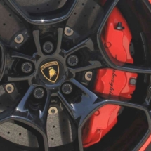 Close Up Of Lamborghini Alloy Wheel With Red AlloyGator Alloy Wheel Protectors & Red Break Callipers
