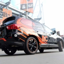 Black Nissan with Orange AlloyGators